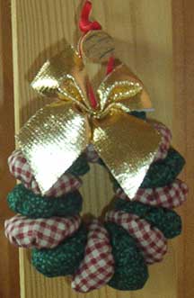 Yo-yo Wreath Christmas Ornament