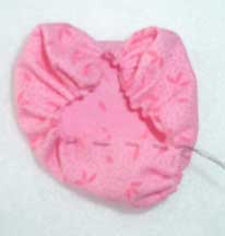 Gathering a heart fabric yoyo