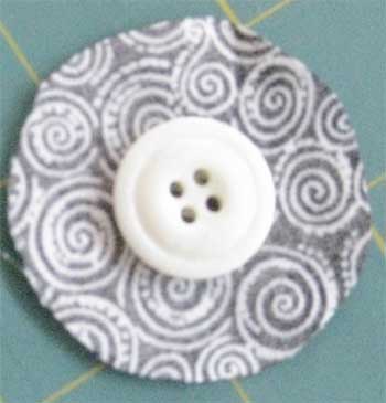 How to Make a Needle Minder  Fabric Covered Button 